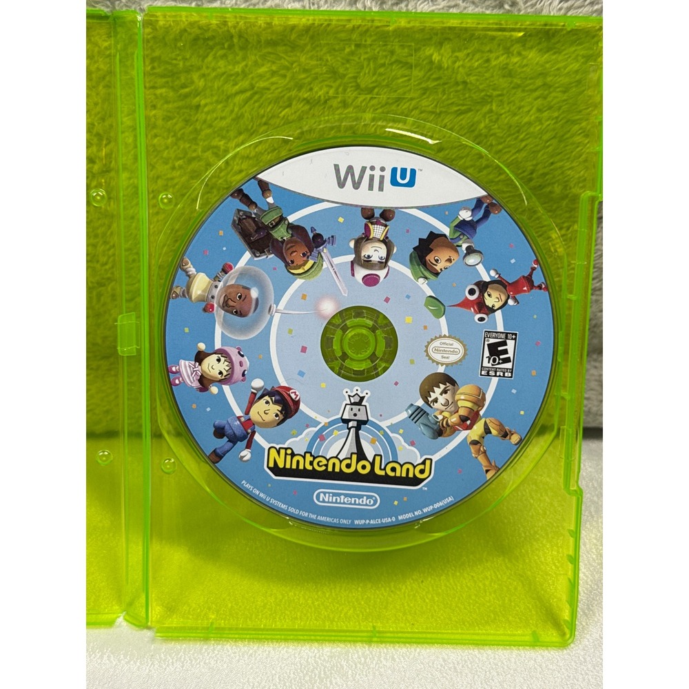 Nintendo Nintendo Land Video Game Blue Green Wii U Disc Only WUP-P-ALCE